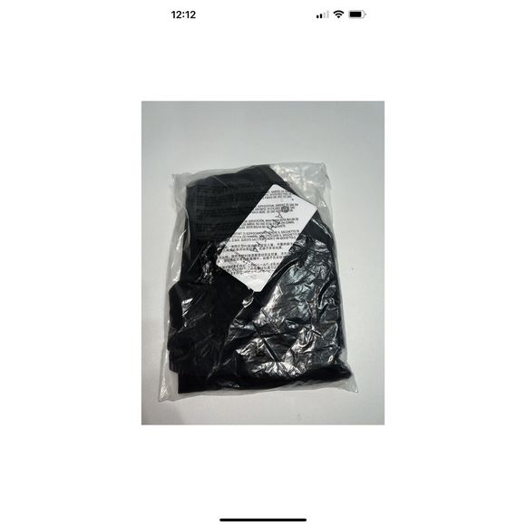 ATHLETA Conscious Cut Out Crop Sz Medium A-C Sports Bra Top Black $69 - Picture 5 of 6